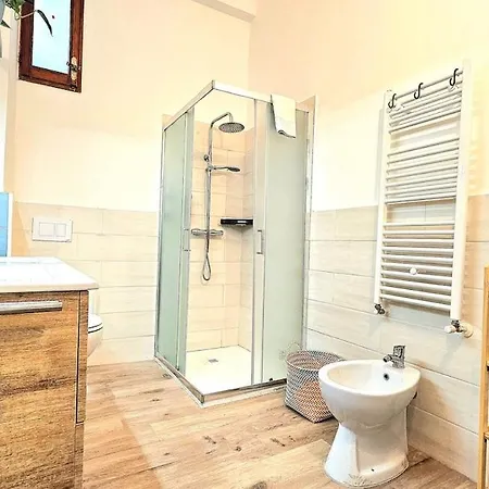 Big, Bright And Chic Terrace Flat Apartment Bologna