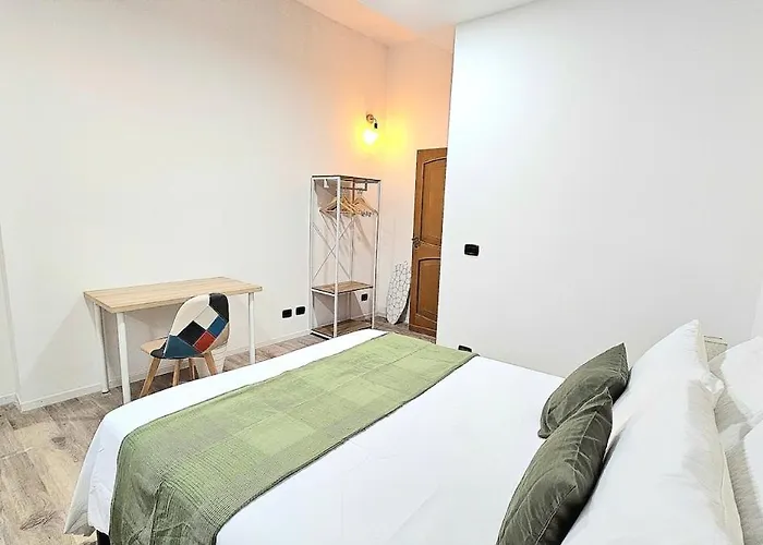 Apartment Big, Bright And Chic Terrace Flat