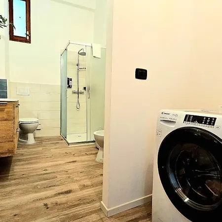 Big, Bright And Chic Terrace Flat 아파트 *