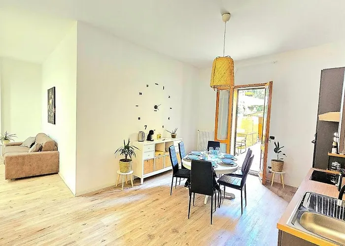 Big, Bright And Chic Terrace Flat 볼로냐