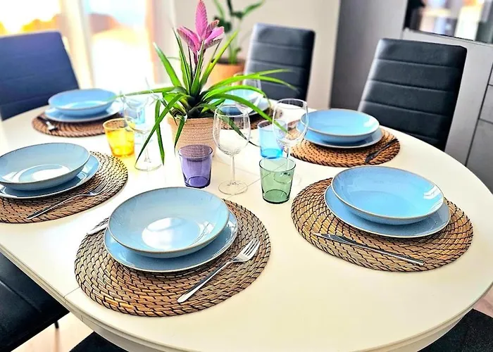 شقة Big, Bright And Chic Terrace Flat بولونيا